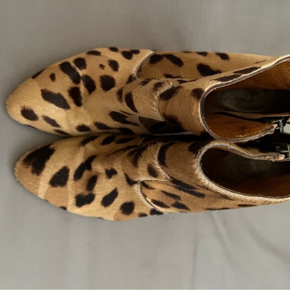 Madewell 1937 Italian Leopard Calf Hair Boots 7.5 - Picture 2 of 4